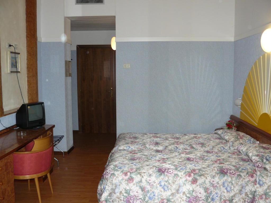 Park Hotel Jolanda San Zeno di Montagna Quarto foto